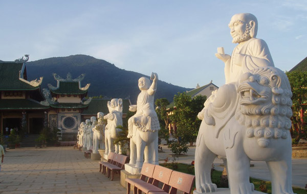 Các vị La Hán - Chùa Linh Ứng Các vị La Hán - Chùa Linh Ứng