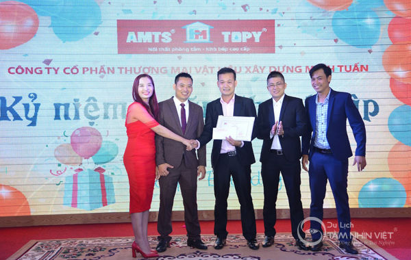 Sinh nhật công ty - Khen thưởng cá nhân Sinh nhật công ty - Khen thưởng cá nhân