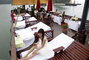 Du Thuyền Poseidon Hạ Long