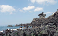 Yongduam Rock