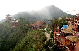 B&agrave; N&agrave; đường l&ecirc;n ti&ecirc;n cảnh