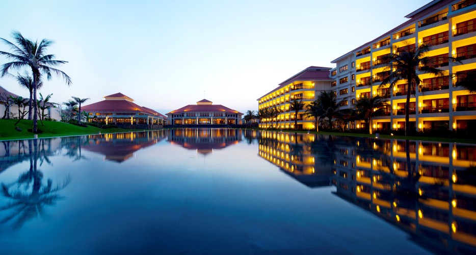 Khách sạn Pullman Đà Nẵng Beach Resort