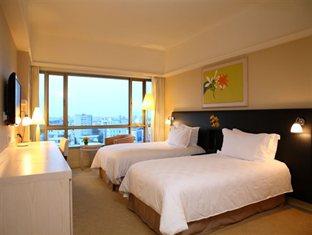 1 Khách sạn Sofitel Plaza Thành Phố Hồ Chí Minh