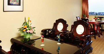 02 Khách sạn Century Riverside Huế