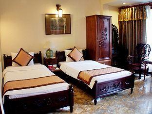 2 Khách sạn Hồng Ngọc 1