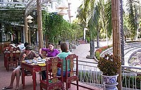02 Khách sạn Hương Giang Huế