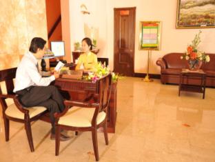 2 Khách sạn New Epoch Tp Hồ Chí Minh
