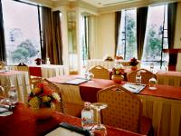 3 Khách sạn Renaissance Thành Phố Hồ Chí Minh