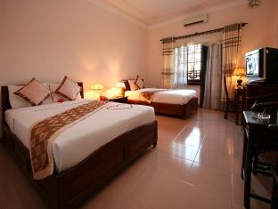 4 Khách sạn Bạch Đằng Hội An