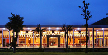 04 Khách sạn Century Riverside Huế