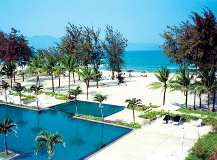 4 Khách sạn Furama Resort Đà Nẵng