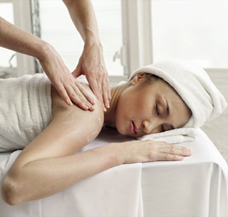 04 Khách sạn Ngọc Hương Huế