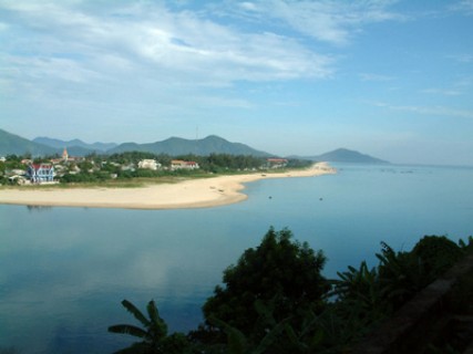 04 Lăng Cô Beach Resort Huế