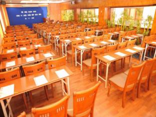 4 Khách sạn New Epoch Tp Hồ Chí Minh