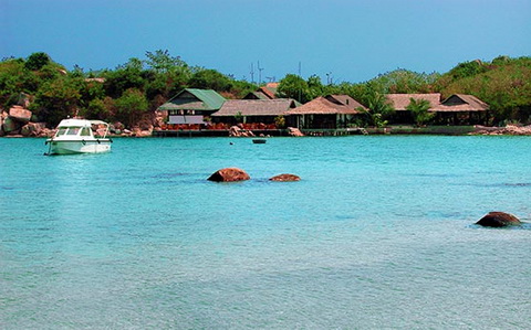 5 Whale Island Nha Trang Resort