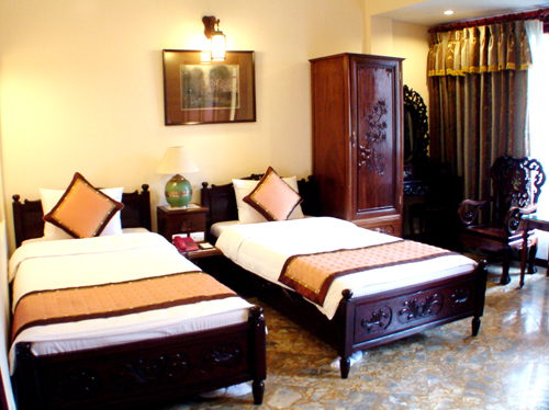 6 Khách sạn Hồng Ngọc 4 Hà Nội