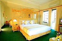 06 Khách sạn Hương Giang Huế