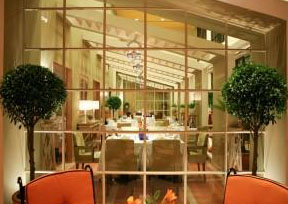 7 Khách sạn Sofitel Plaza Thành Phố Hồ Chí Minh