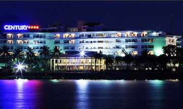 9 Khách sạn Century Riverside Huế