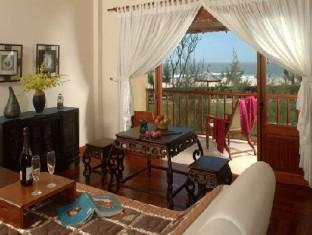 10 Hồ Tràm Beach Resort & Spa