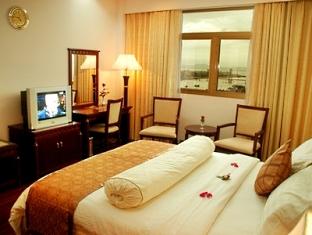 11 Khách sạn Đà Nẵng Riverside