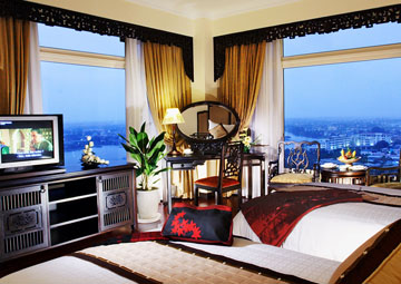 11  Khách sạn Imperial - Huế 