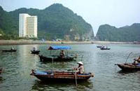 Khách sạn Holiday View