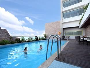 Bể bơi Khách sạn Novotel Nha Trang