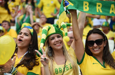 Các cô gái xứ Samba được mệnh danh nóng bỏng nhất thế giới