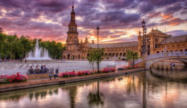 Quảng trường Espana ở thành phố Sevilla - Ảnh: wordpress