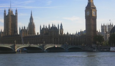 Đồng hồ Big Ben và Tòa Nhà Quốc Hội, London, Anh