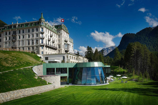 Khách sạn Grand Hotel Kronenhof thuộc Pontresina Thụy Sỹ