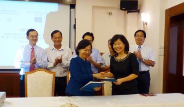 Lễ ký kết giữa HHDL Thành phố Hồ Chí Minh và Vietnam Airlines