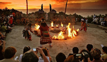 Kecak là một trong những điệu nhảy truyền thống của cư dân hòn đảo Bali.