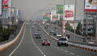 Manila là thành phố nằm ở bờ Đông của Vịnh Manila trên đảo Luzon. Đây là một vùng đô thị rộng lớn với dân số khoảng 14 triệu người. Thủ đô của Philippines được xếp vào danh sách những thành phố đô thị hóa dạng đặc biệt.