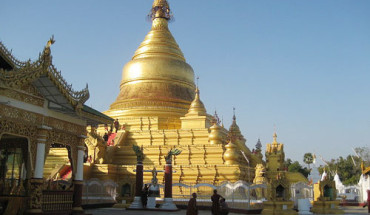 Những ngôi chùa được dát vàng ở Myanmar.