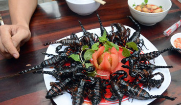 Món bọ cạp nướng nổi tiếng ở Thái Lan