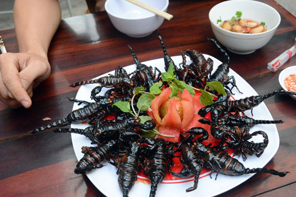 Món bọ cạp nướng nổi tiếng ở Thái Lan