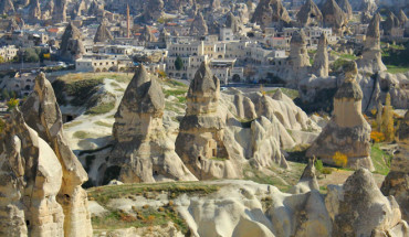 Vườn quốc gia thung lũng Goreme và khu núi đá Cappadocia là 1 trong 10 địa danh đẹp nhất hành tinh