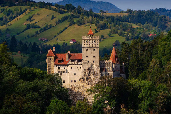 Romania quả là vương quốc của những tòa lâu đài, đây là lâu đài Bran.