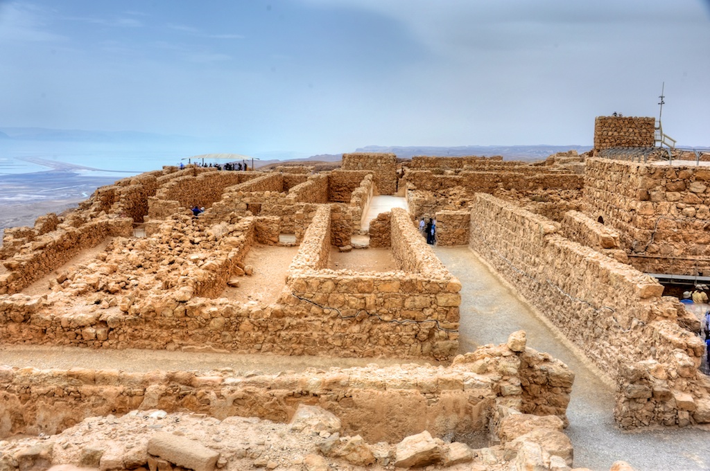 Cận cảnh pháo đài Masada với những tòa thành kiên cố