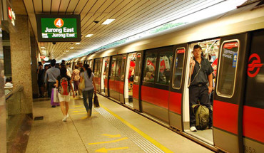 Trải nghiệm du lịch Singapore tụ do bằng tàu điện ngầm