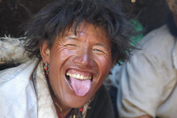 Cách chào hỏi của người Tây Tạng