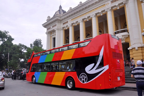 Xe buýt 2 tầng lần đầu tiên được chạy thử nghiệm ở Hà Nội