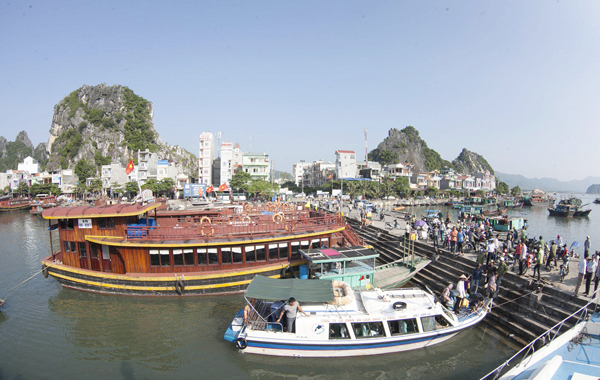 Bến tàu Vân Đồn