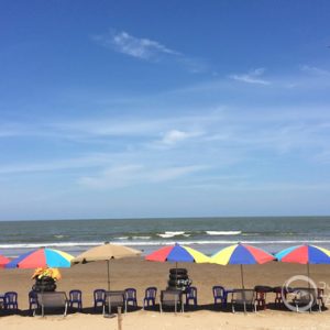 Bãi biển Hải Tiến hoang sơ và thơ mộng