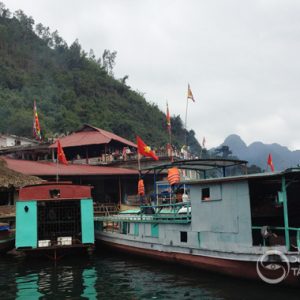 Đền Thác Bờ, Hồ Hòa Bình