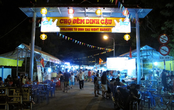 Chợ đêm Dinh Cậu, Phú Quốc