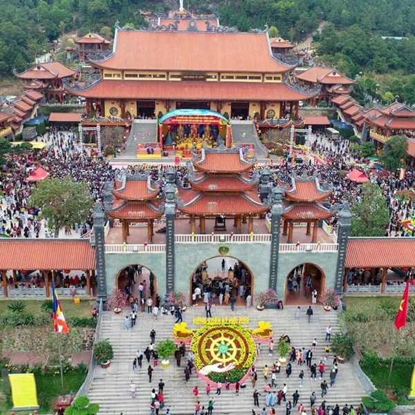 Chùa-Ba-Vàng
