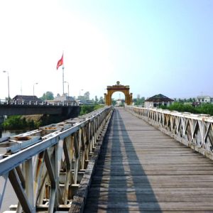 Cầu Hiền Lương